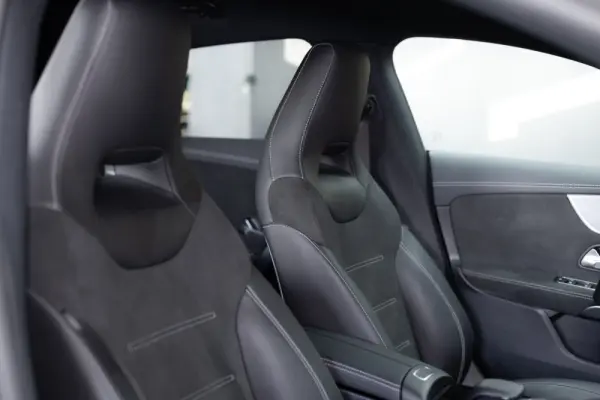 Mercedes-Benz CLA 250 e Shooting Brake AMG Line 18