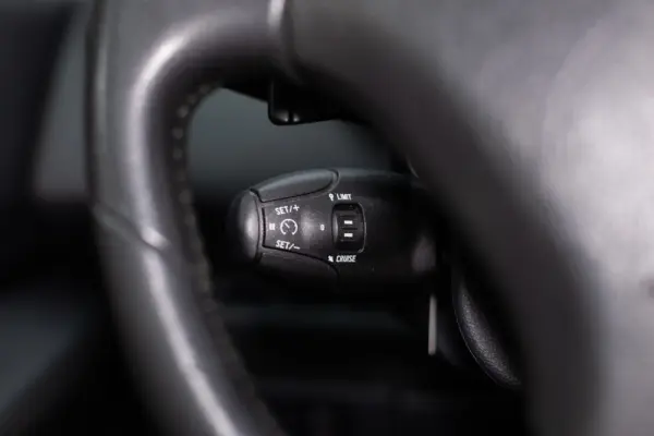 Peugeot 3008 1.6 e-HDi Allure 2-Tronic 32