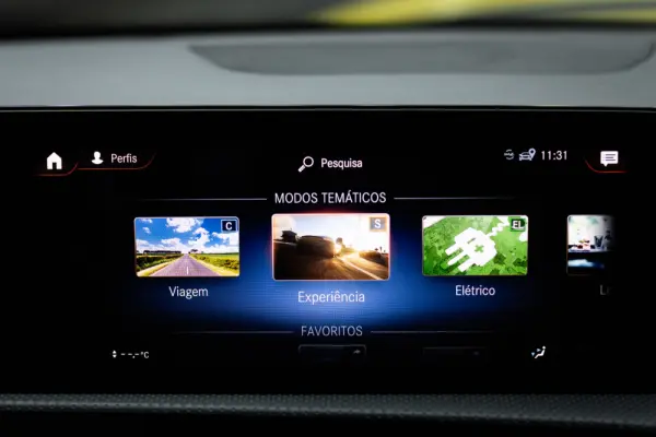 Mercedes-Benz CLA 250 e Shooting Brake AMG Line 56