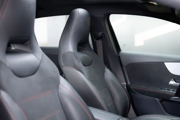 Mercedes-Benz A 180 d AMG Line Aut. 21