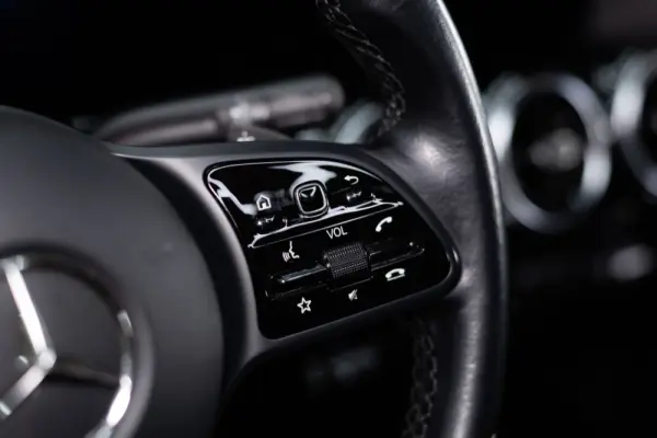 Mercedes-Benz GLA 180 d 8G-DCT Edition Progressive Line 25