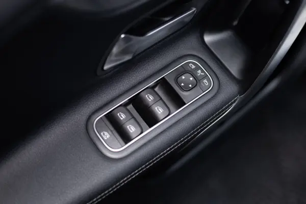 Mercedes-Benz A 250 e Progressive 31