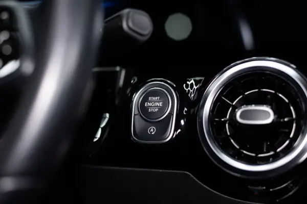 Mercedes-Benz GLA 180 d 8G-DCT Edition Progressive Line 37