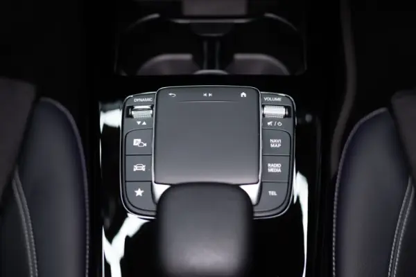 Mercedes-Benz CLA 250 e Shooting Brake AMG Line 27