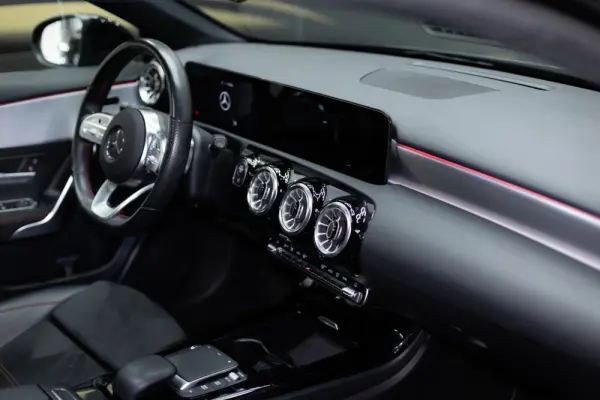 Mercedes-Benz A 180 d AMG Line Aut. 23