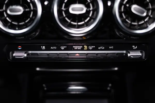 Mercedes-Benz GLA 180 d 8G-DCT Edition Progressive Line 31