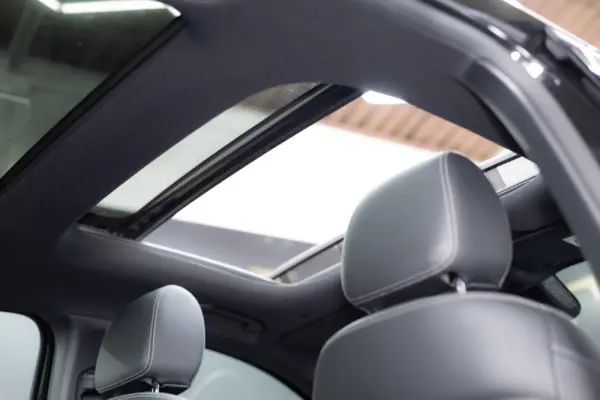 Mercedes-Benz GLA 180 d 8G-DCT Edition Progressive Line 17