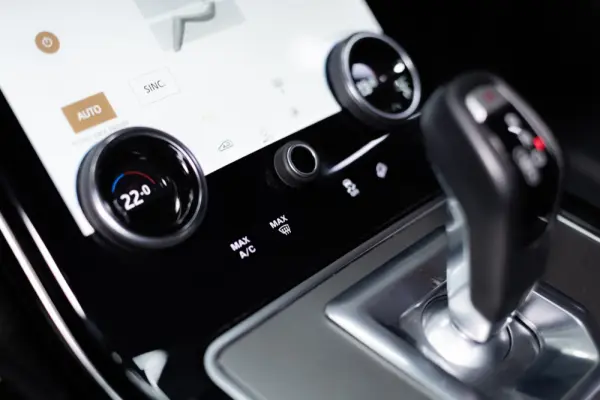 Land Rover Range Rover Evoque 1.5 P300e AWD Dynamic SE 41