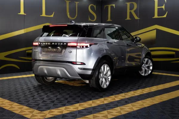 Land Rover Range Rover Evoque 1.5 P300e AWD Dynamic SE 6