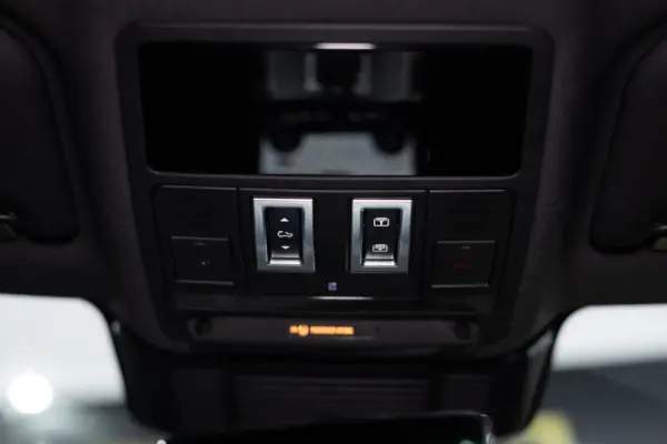 Land Rover Range Rover Evoque 1.5 P300e AWD Dynamic SE 34