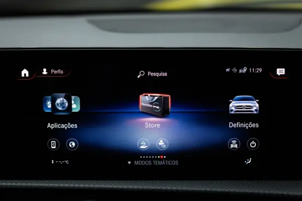 Mercedes-Benz CLA 250 e Shooting Brake AMG Line 48