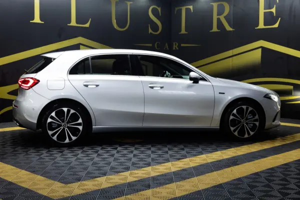 Mercedes-Benz A 250 e Progressive 4