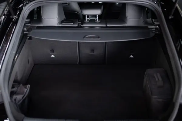 Mercedes-Benz CLA 250 e Shooting Brake AMG Line 8