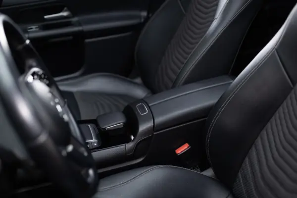 Mercedes-Benz GLA 180 d 8G-DCT Edition Progressive Line 38