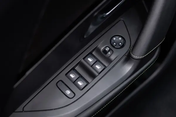 Peugeot 2008 1.5 BlueHDi GT Line EAT8 33