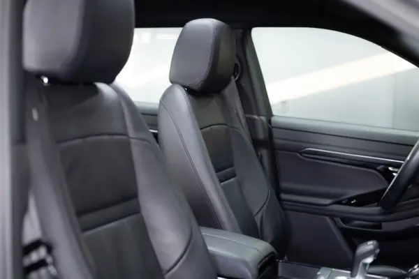 Land Rover Range Rover Evoque 1.5 P300e AWD Dynamic SE 22