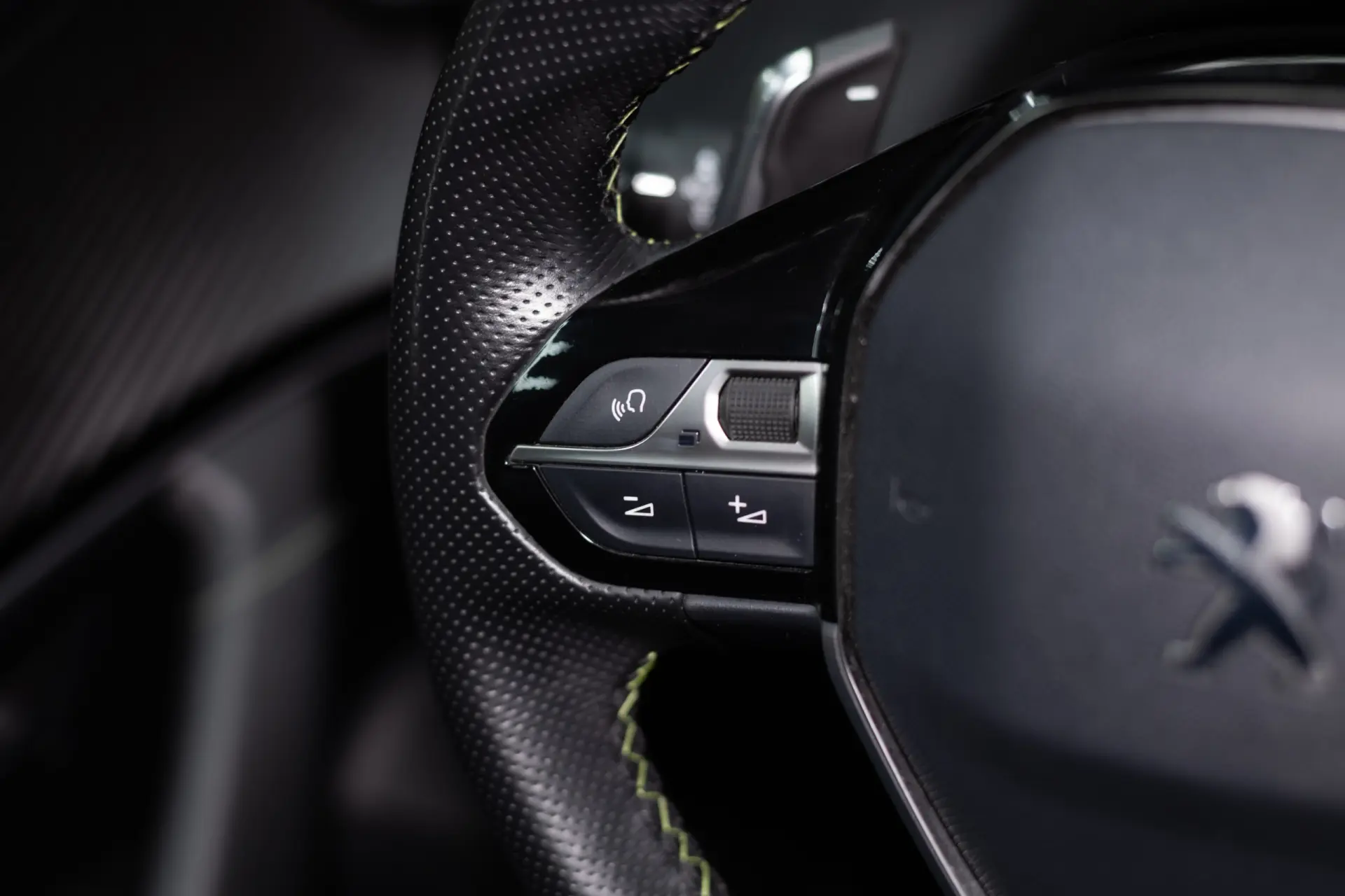 Peugeot 2008 1.5 BlueHDi GT Line EAT8 28