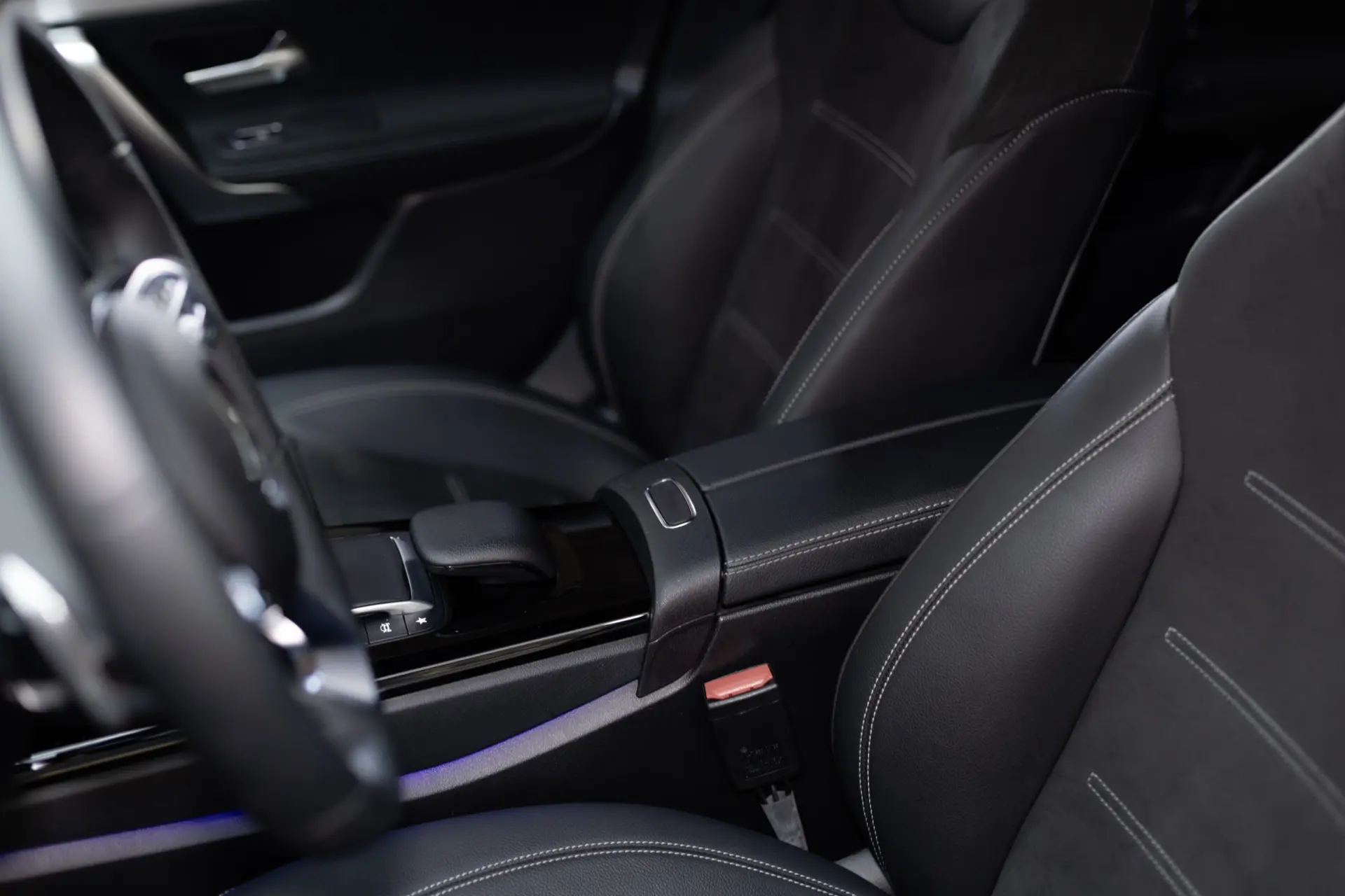 Mercedes-Benz CLA 250 e Shooting Brake AMG Line 39