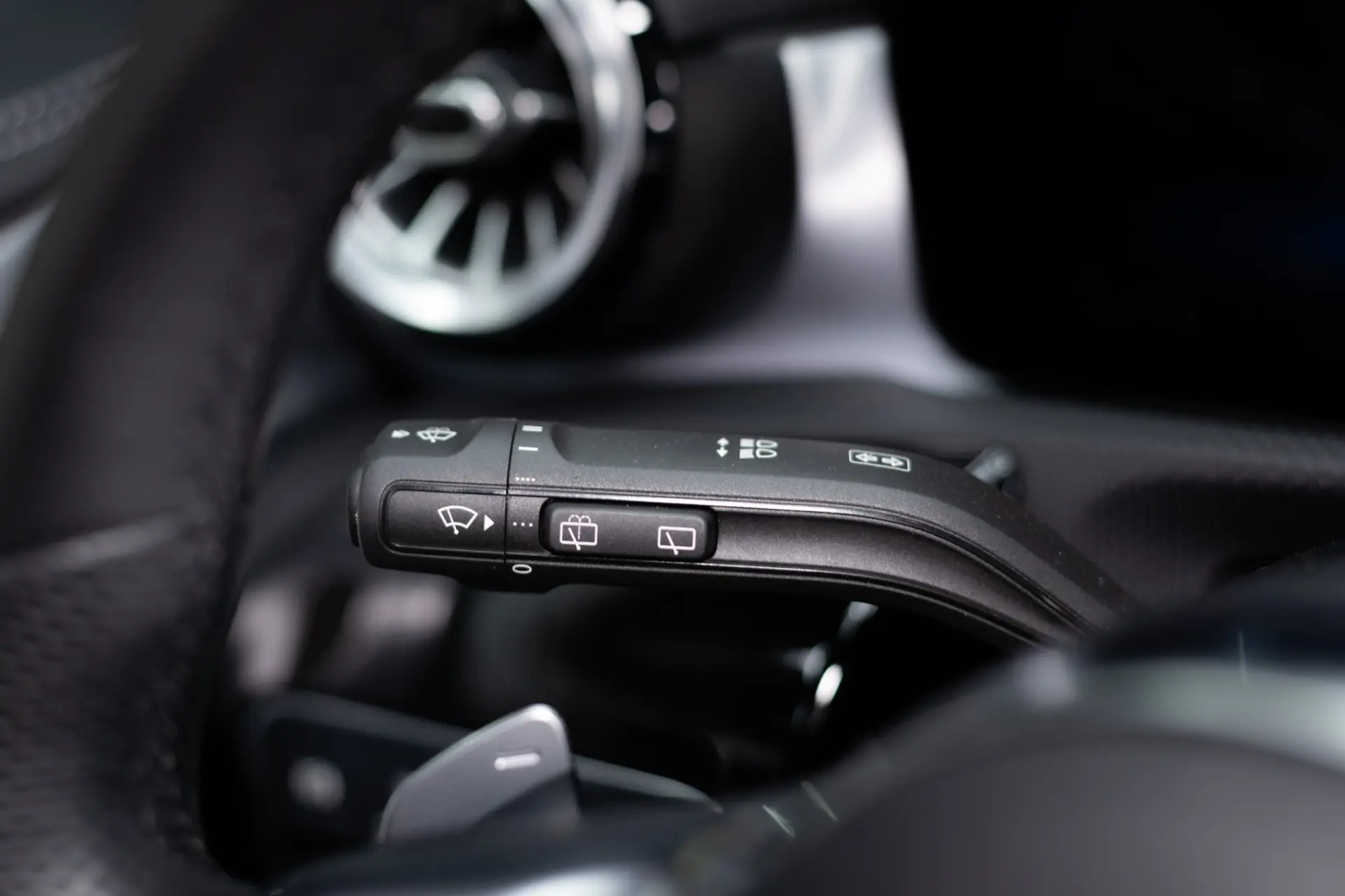 Mercedes-Benz CLA 250 e Shooting Brake AMG Line 25