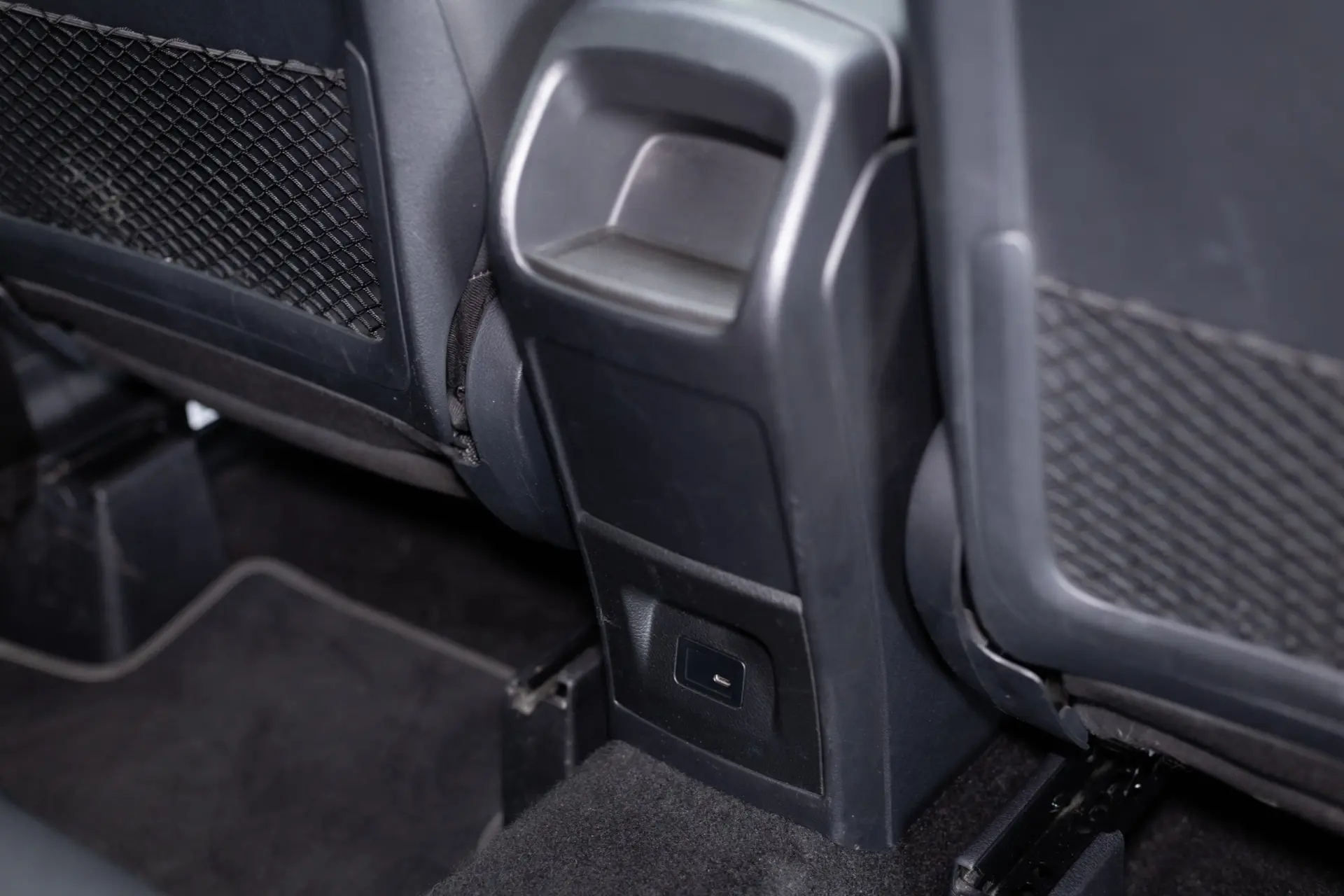 Mercedes-Benz GLA 180 d 8G-DCT Edition Progressive Line 16