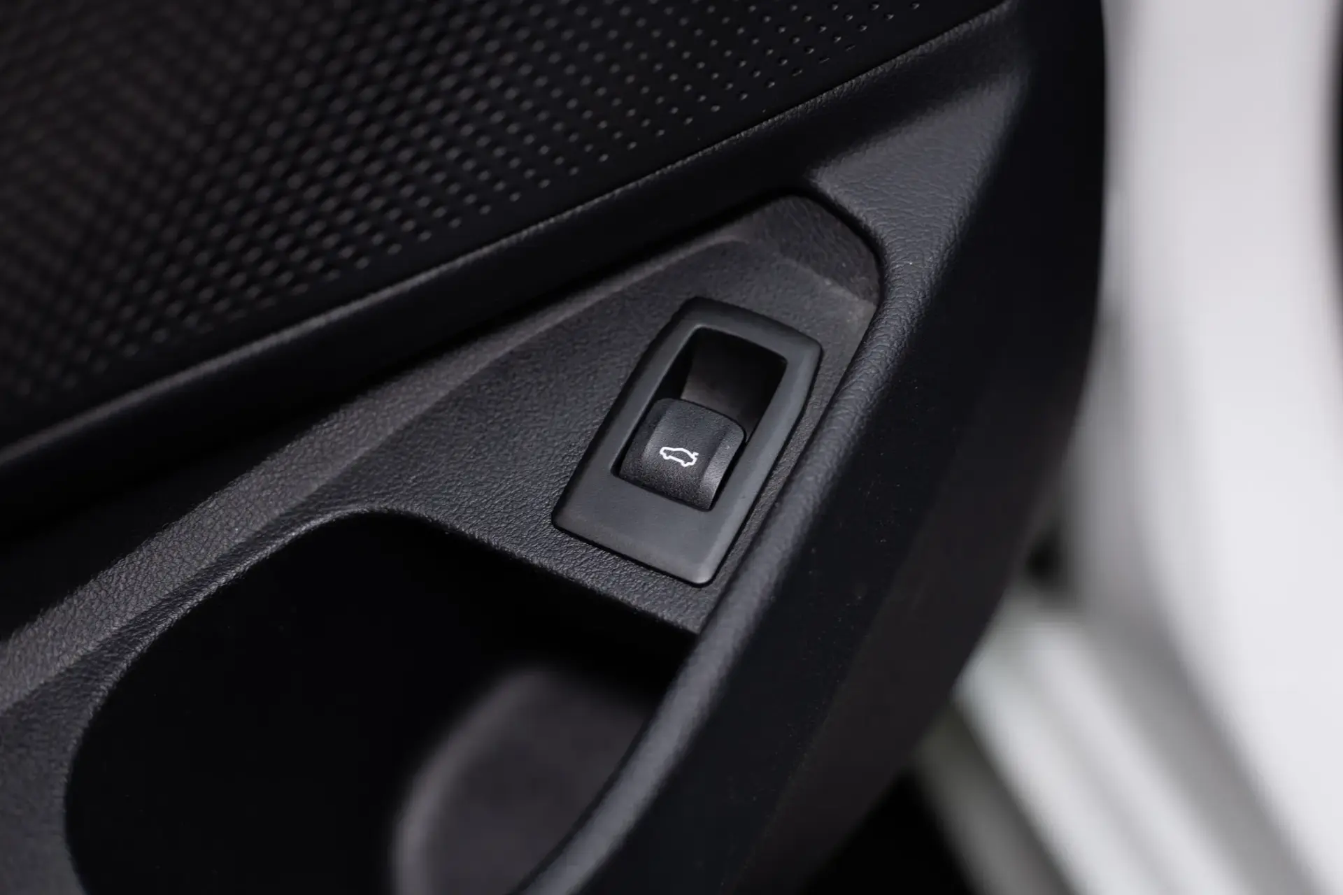 BMW 320 d Line Sport Auto 42