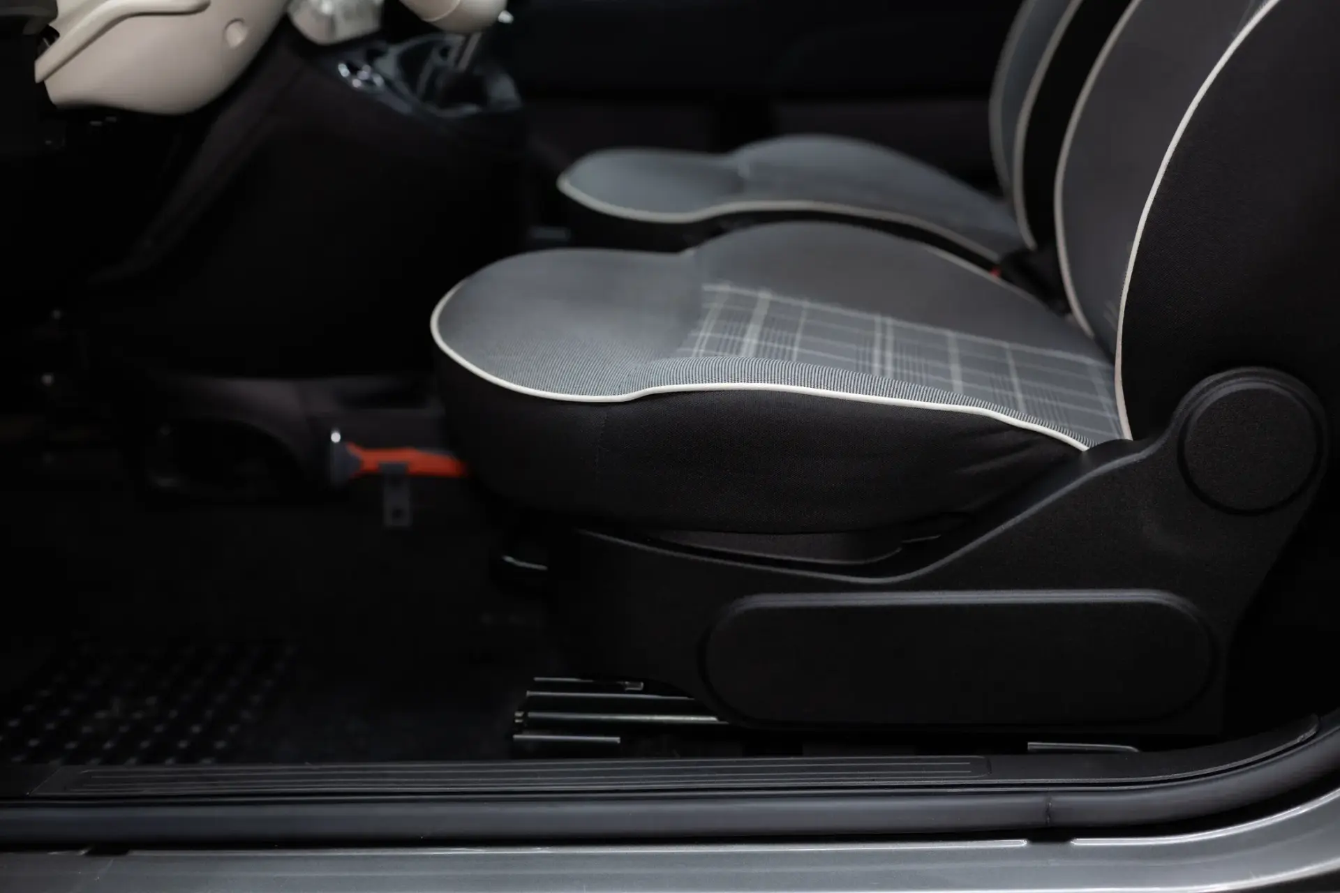 Fiat 500 1.0 Hybrid Lounge 21