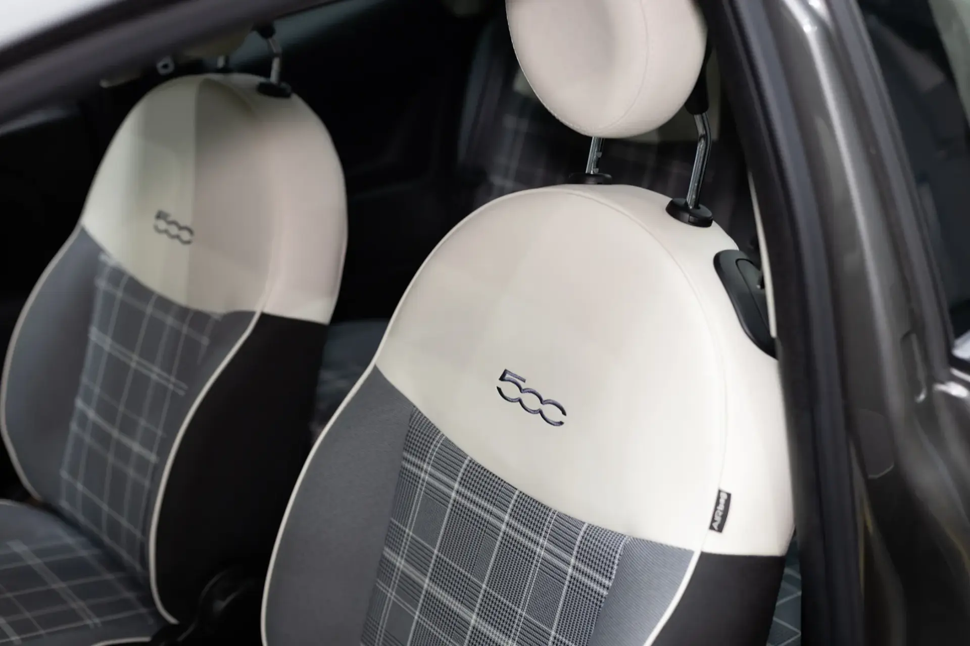 Fiat 500 1.0 Hybrid Lounge 22