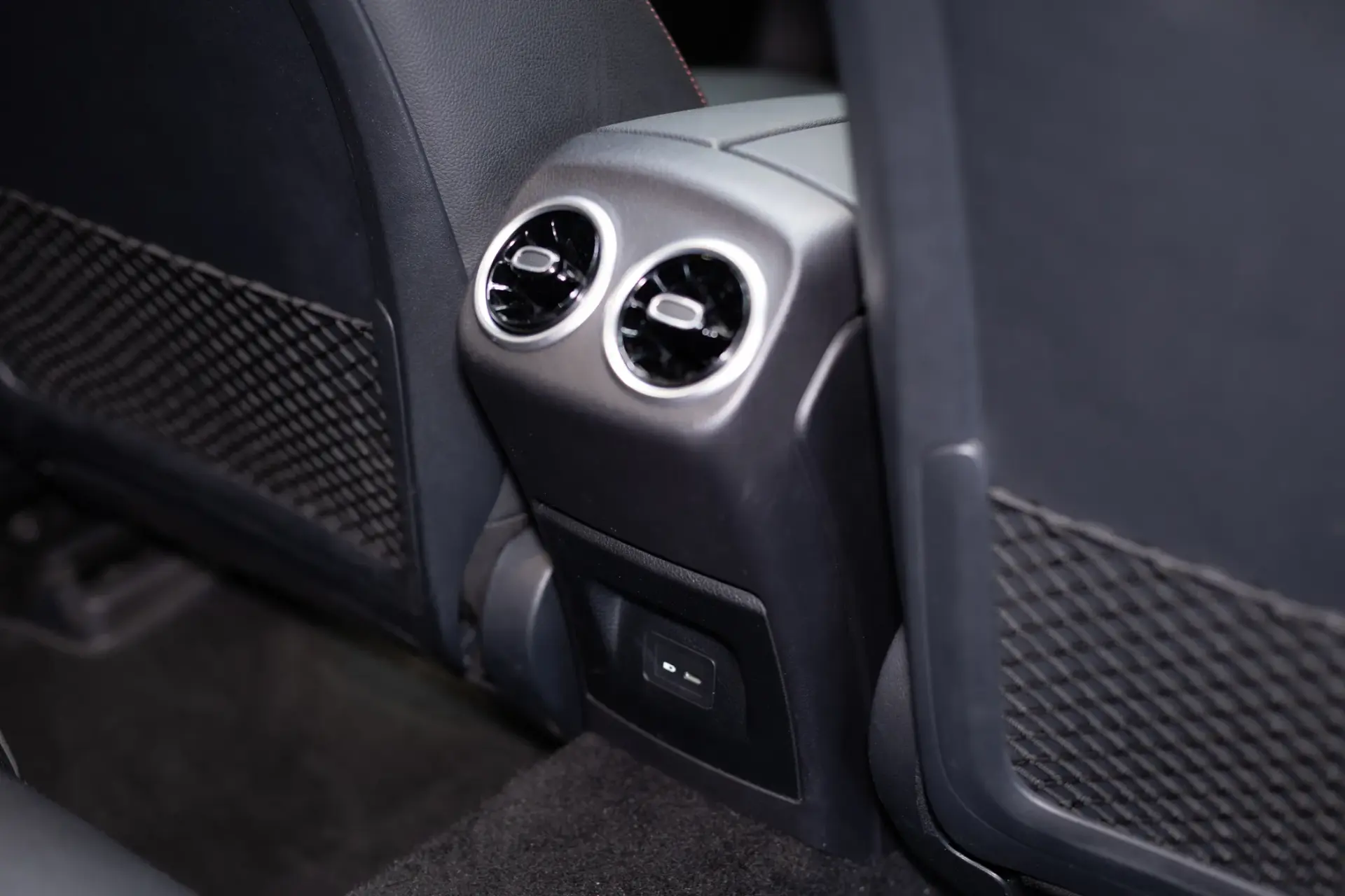 Mercedes-Benz A 180 Limousine d AMG Line Aut. 15