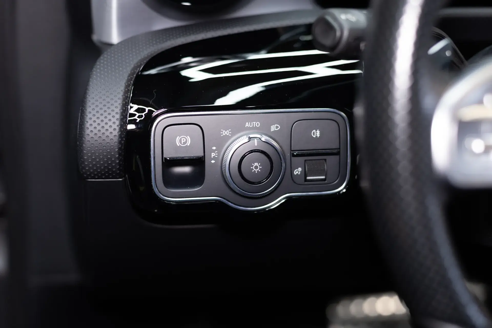 Mercedes-Benz A 180 Limousine d AMG Line Aut. 34