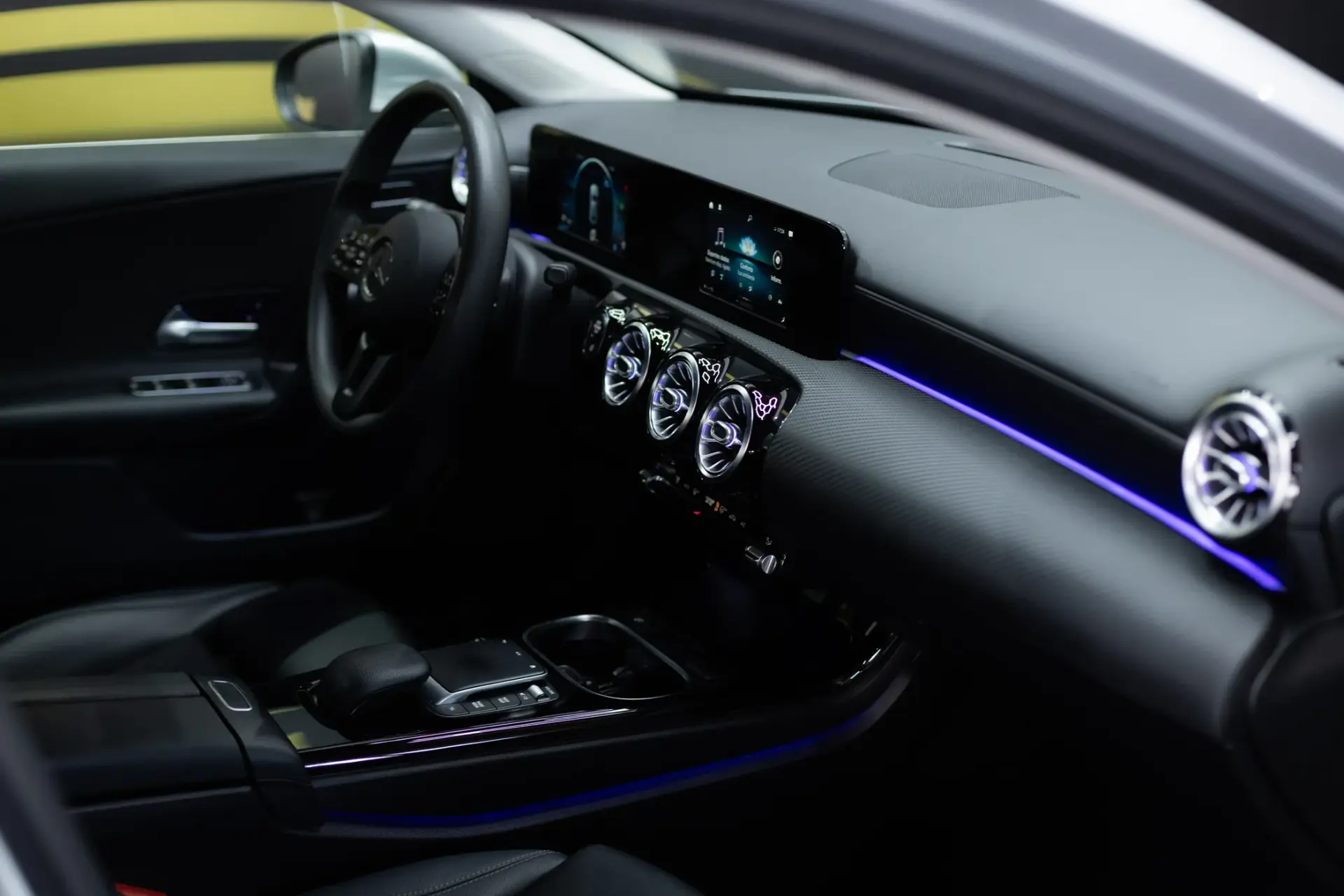 Mercedes-Benz A 180 Limousine d Progressive Aut. 14