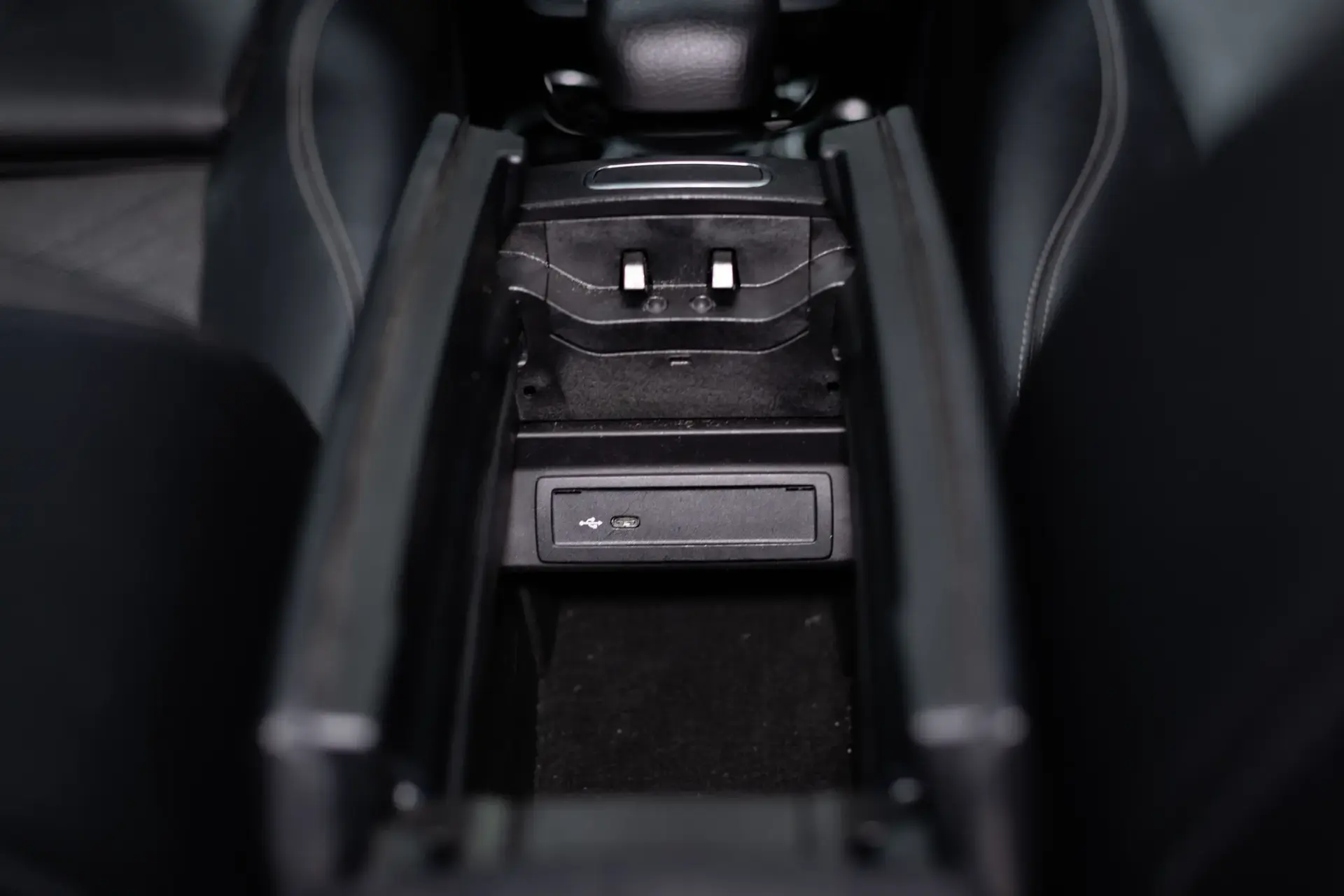 Mercedes-Benz A 180 Limousine d Progressive Aut. 39