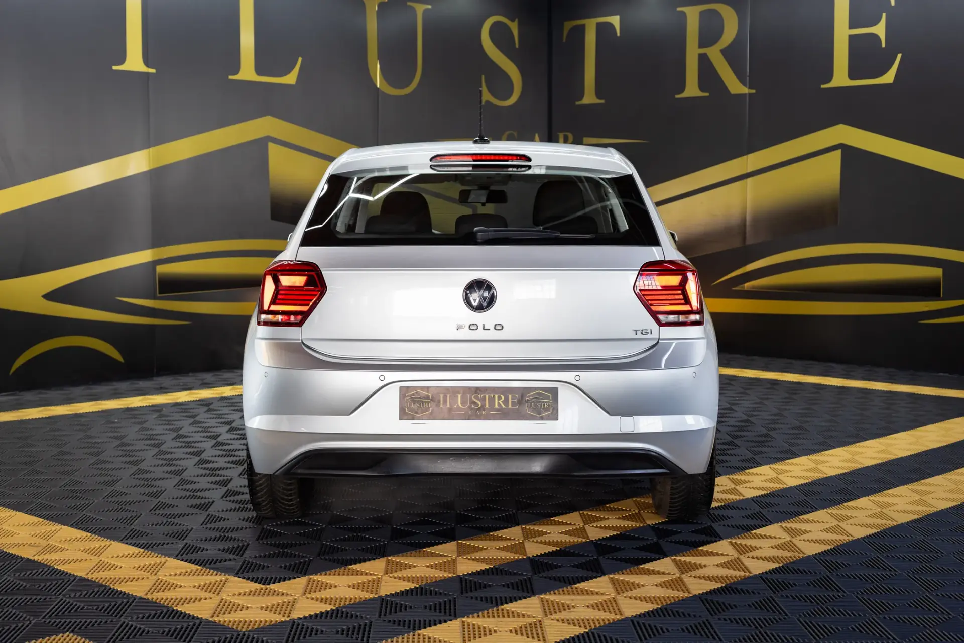 Volkswagen Polo 1.0 TSI Confortline 5