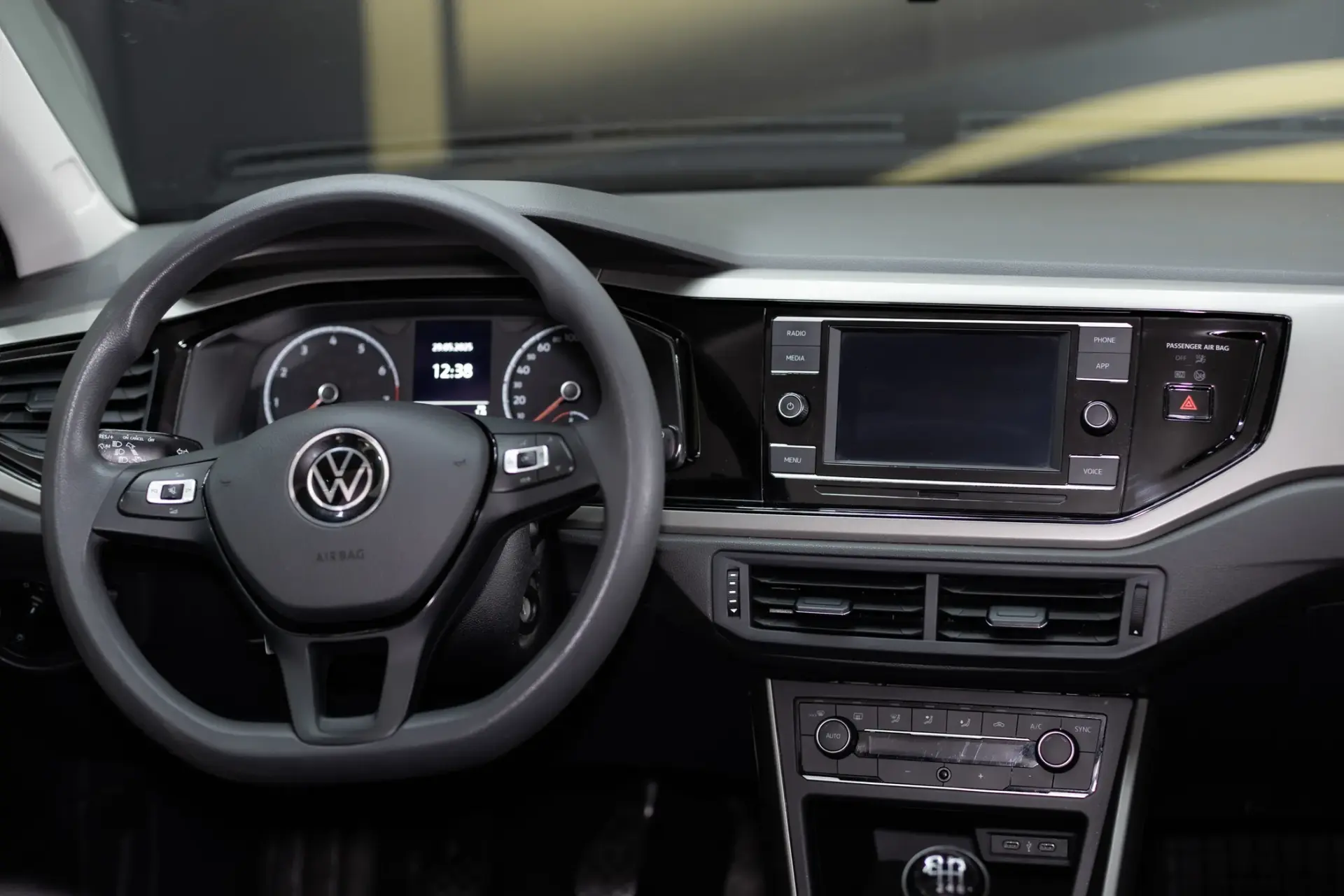 Volkswagen Polo 1.0 TSI Confortline 24