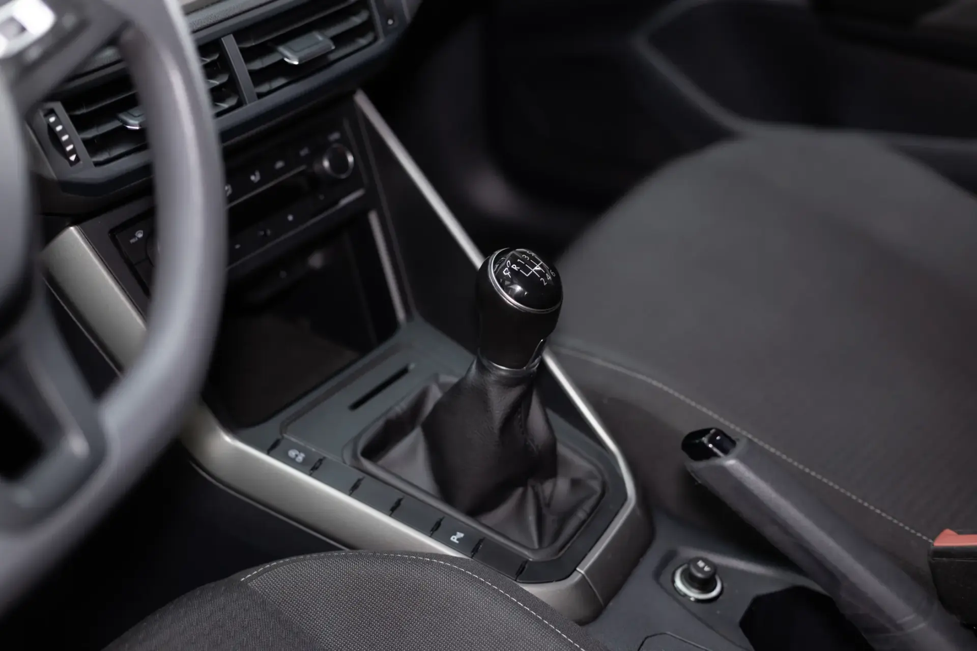 Volkswagen Polo 1.0 TSI Confortline 34