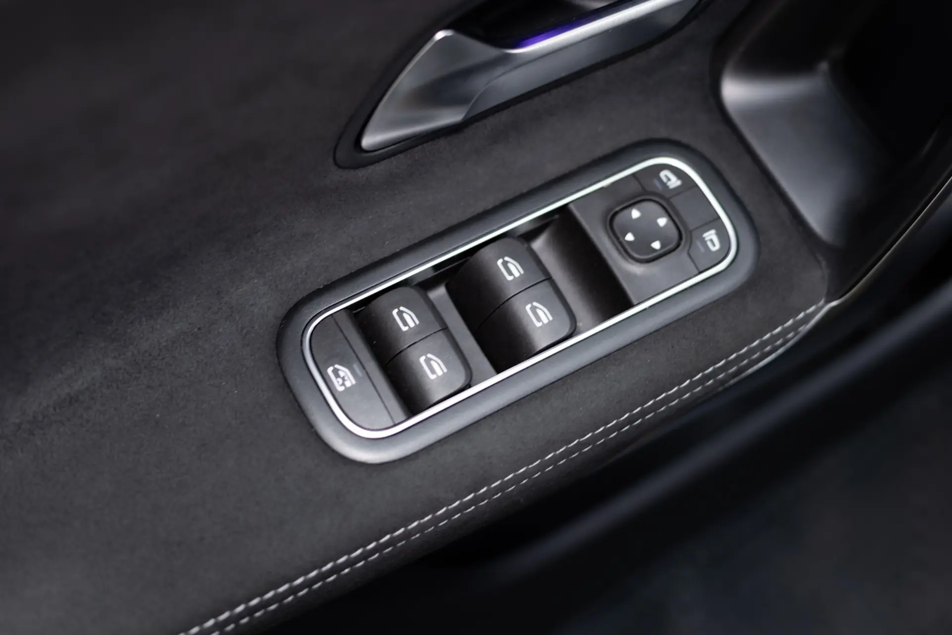 Mercedes-Benz CLA 250 e Shooting Brake AMG Line 36