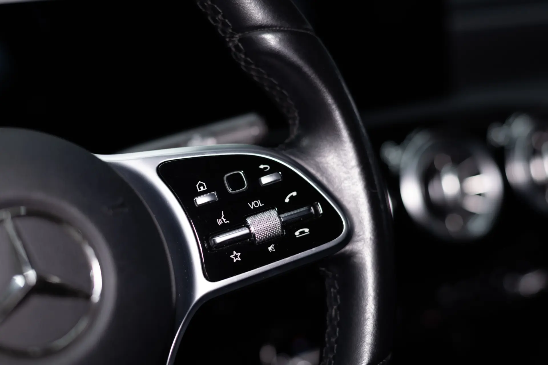 Mercedes-Benz A 250 e Progressive 26