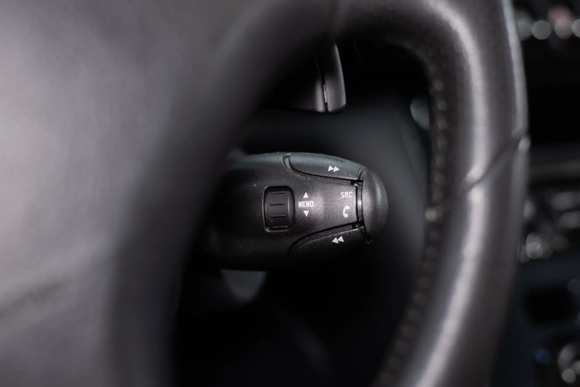 Peugeot 3008 1.6 e-HDi Allure 2-Tronic 31