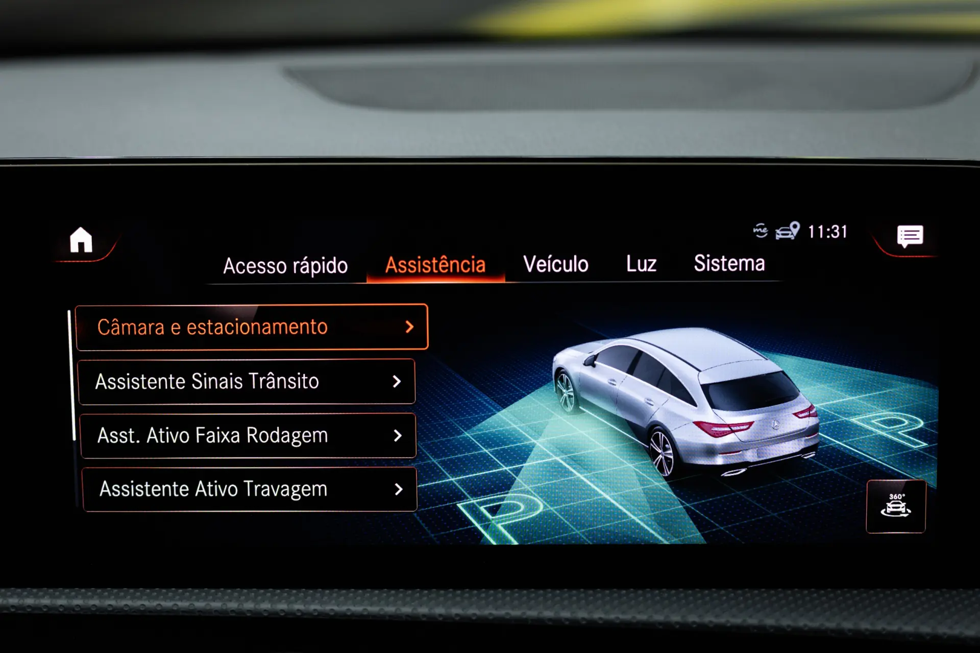 Mercedes-Benz CLA 250 e Shooting Brake AMG Line 55