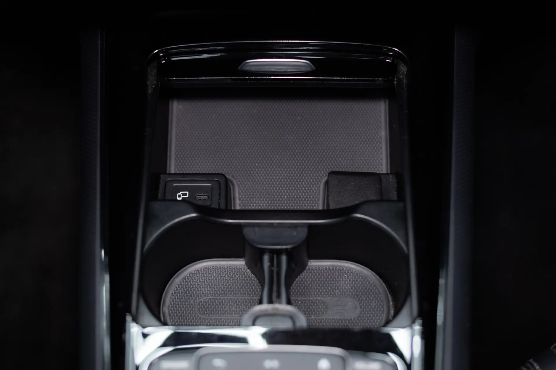 Mercedes-Benz GLA 180 d 8G-DCT Edition Progressive Line 30