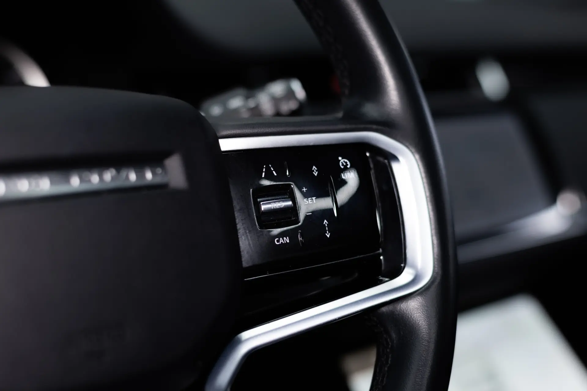 Land Rover Range Rover Evoque 1.5 P300e AWD Dynamic SE 29