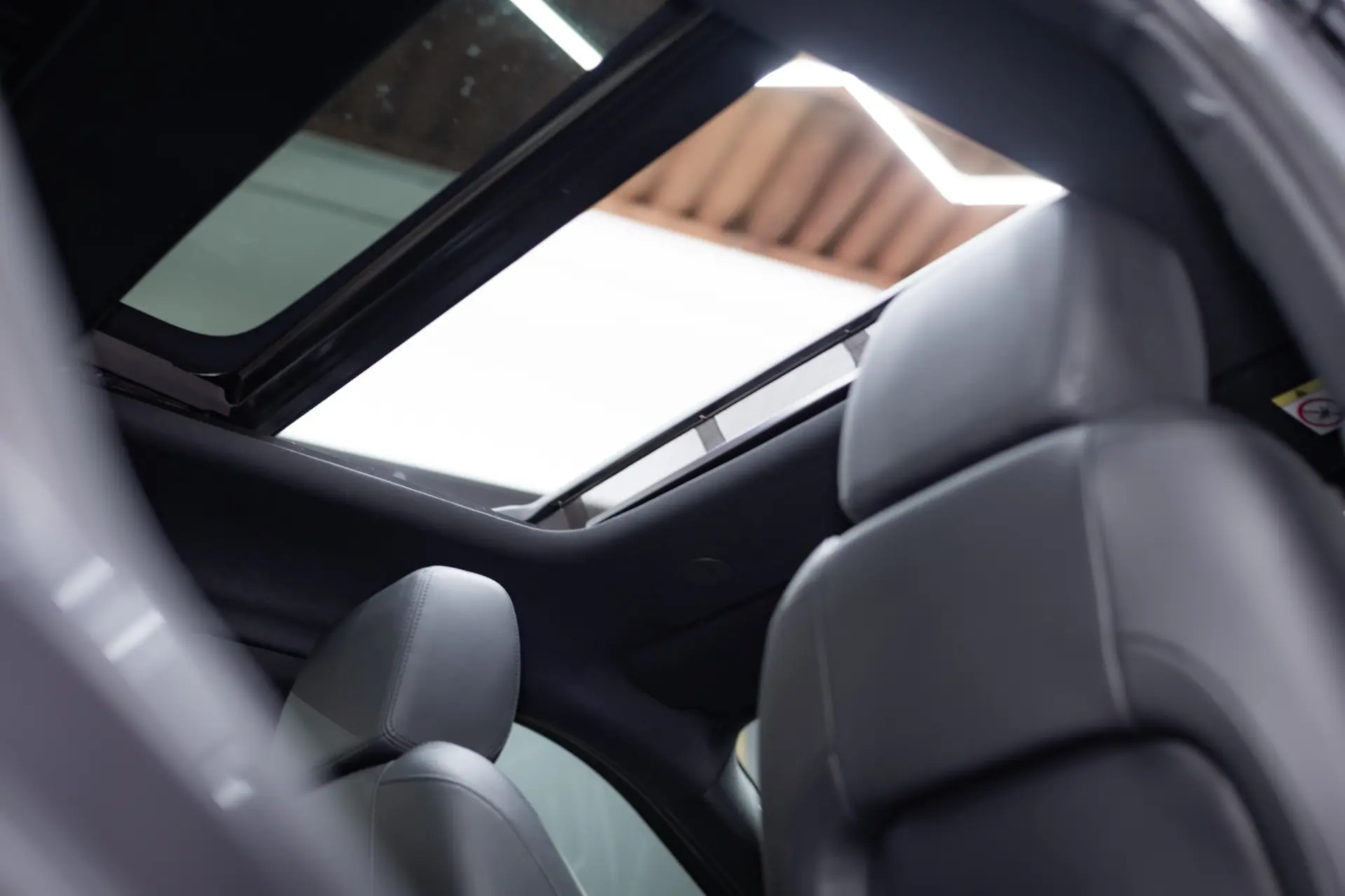 Land Rover Range Rover Evoque 1.5 P300e AWD Dynamic SE 20