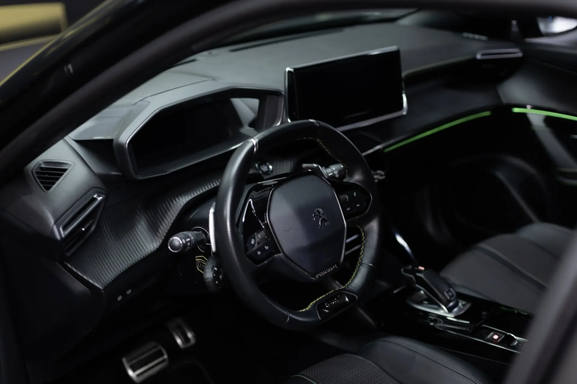 Peugeot 2008 1.5 BlueHDi GT Line EAT8 27