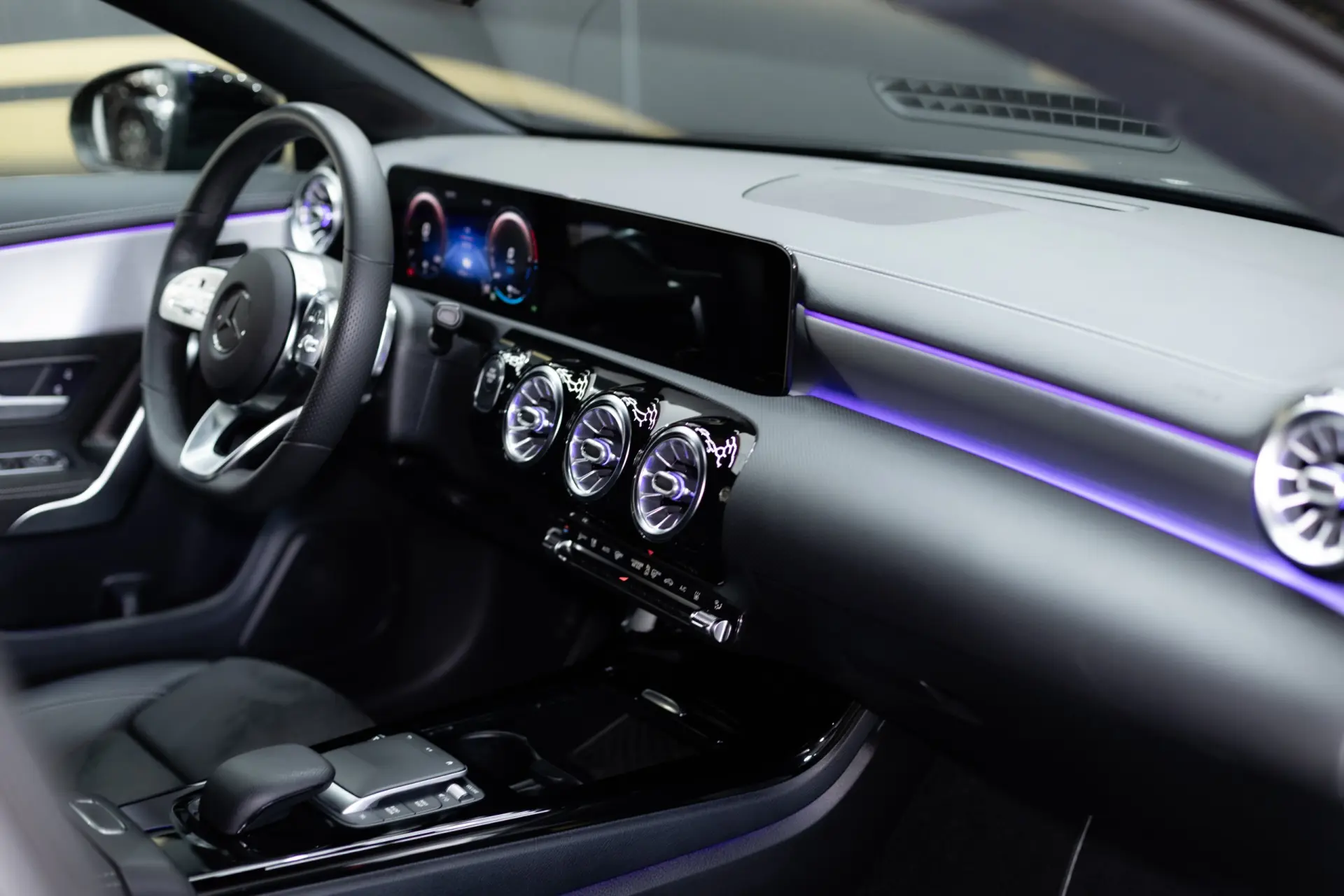 Mercedes-Benz CLA 250 e Shooting Brake AMG Line 20