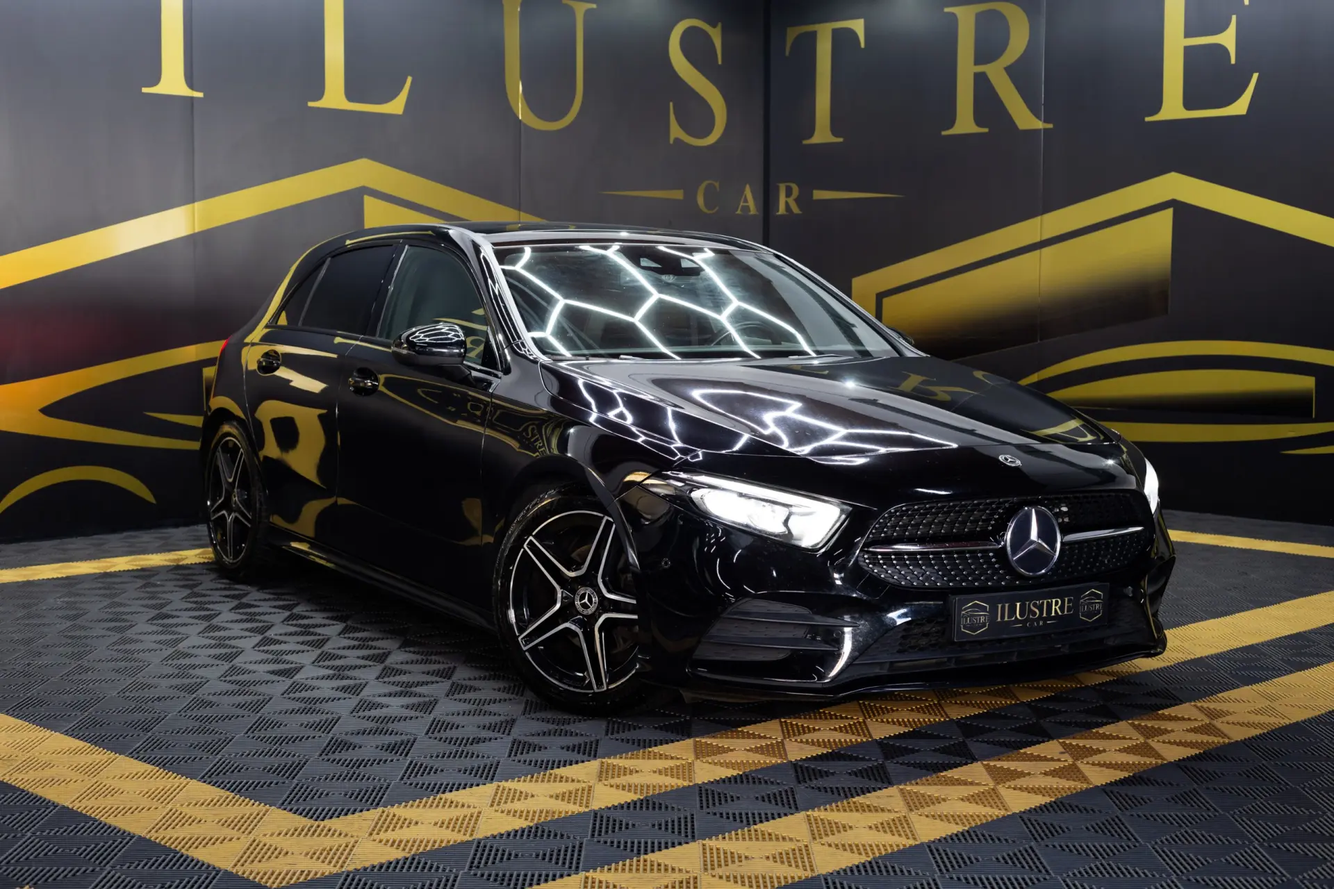 Mercedes-Benz A 180 d AMG Line Aut. 3