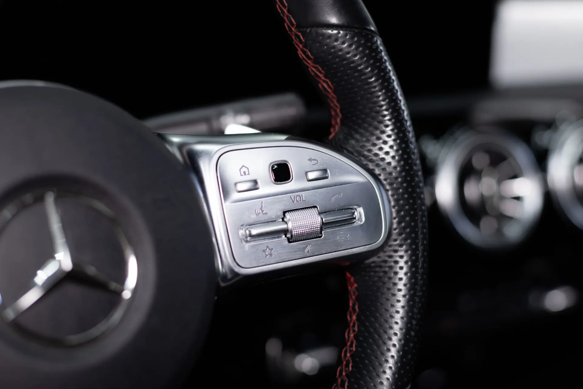 Mercedes-Benz A 180 d AMG Line Aut. 27