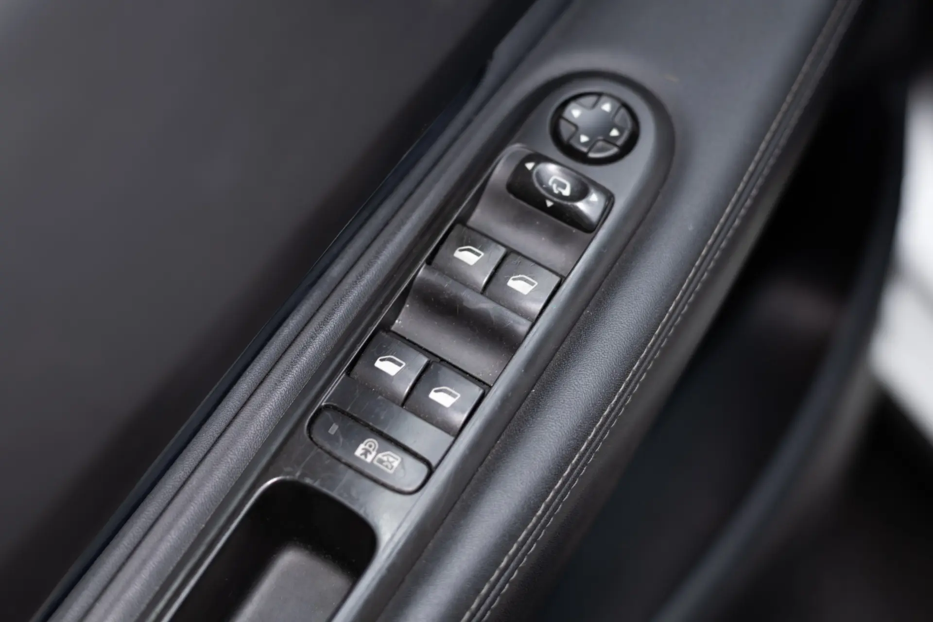 Peugeot 3008 1.6 e-HDi Allure 2-Tronic 41