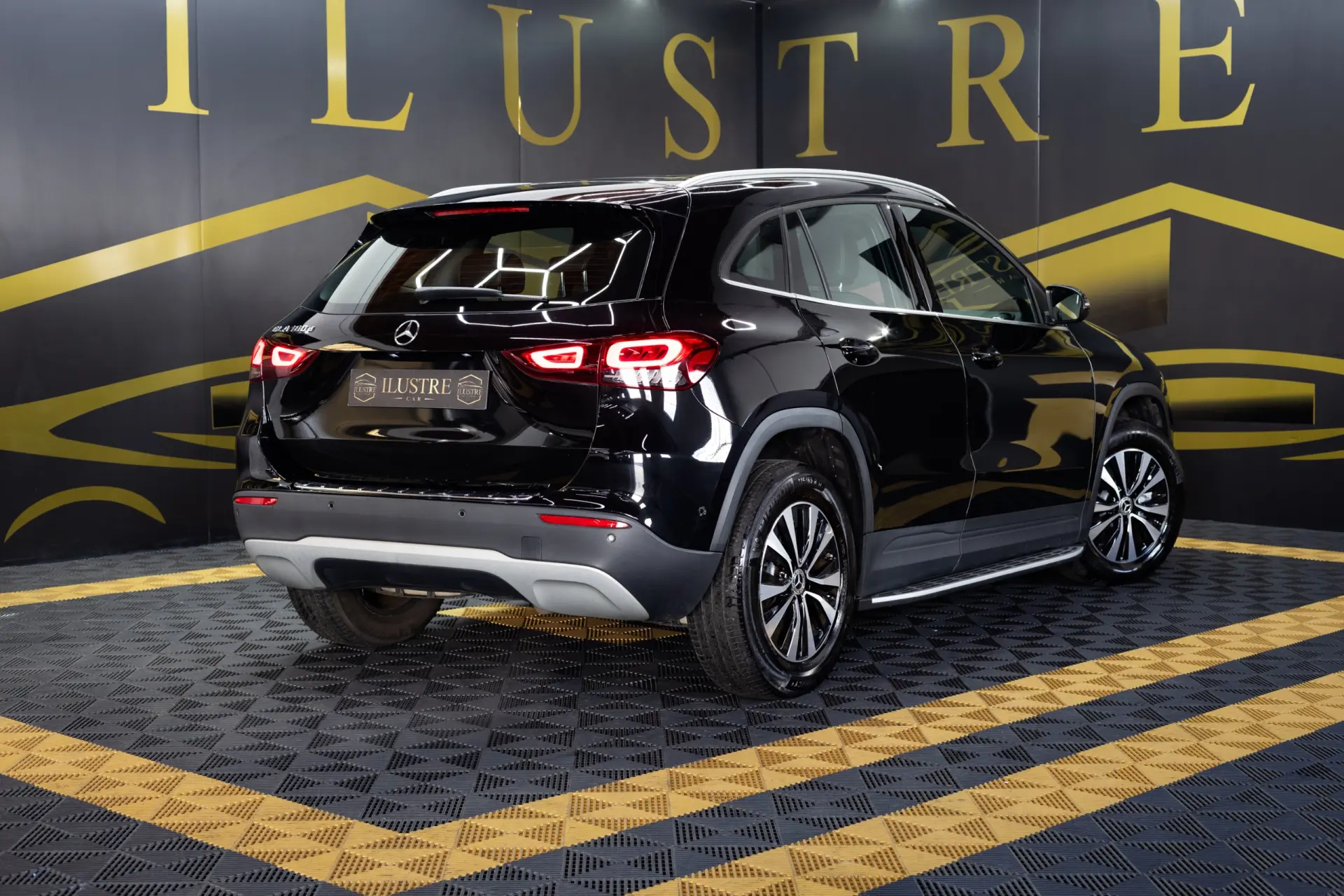 Mercedes-Benz GLA 180 d 8G-DCT Edition Progressive Line 6