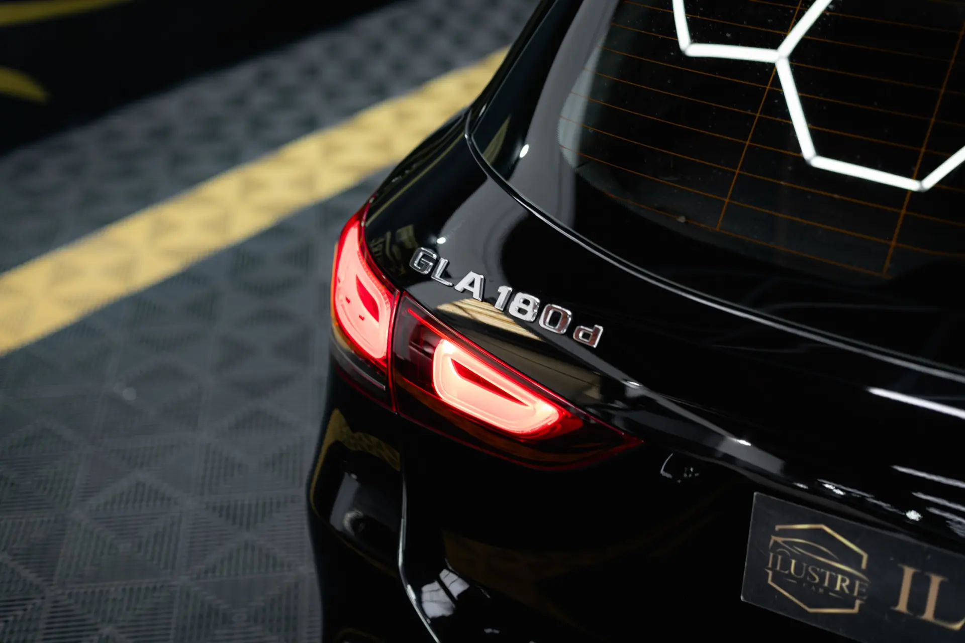 Mercedes-Benz GLA 180 d 8G-DCT Edition Progressive Line 9