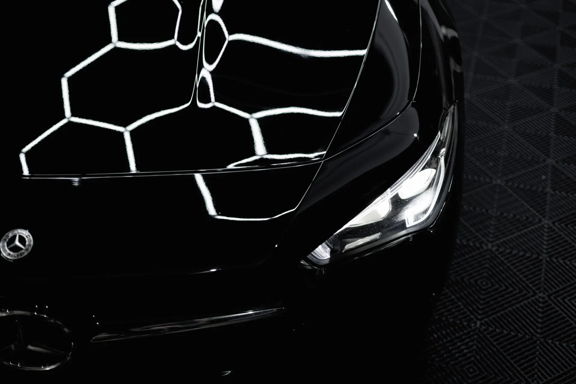 Mercedes-Benz CLA 250 e Shooting Brake AMG Line 13