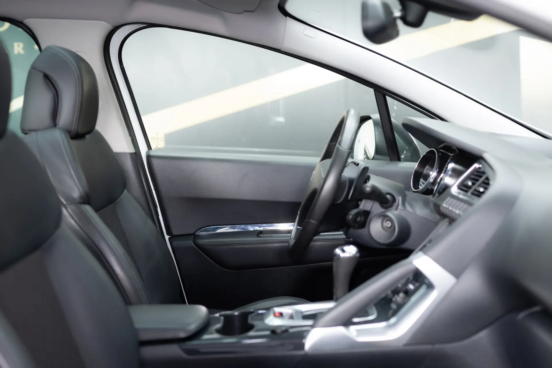 Peugeot 3008 1.6 e-HDi Allure 2-Tronic 21